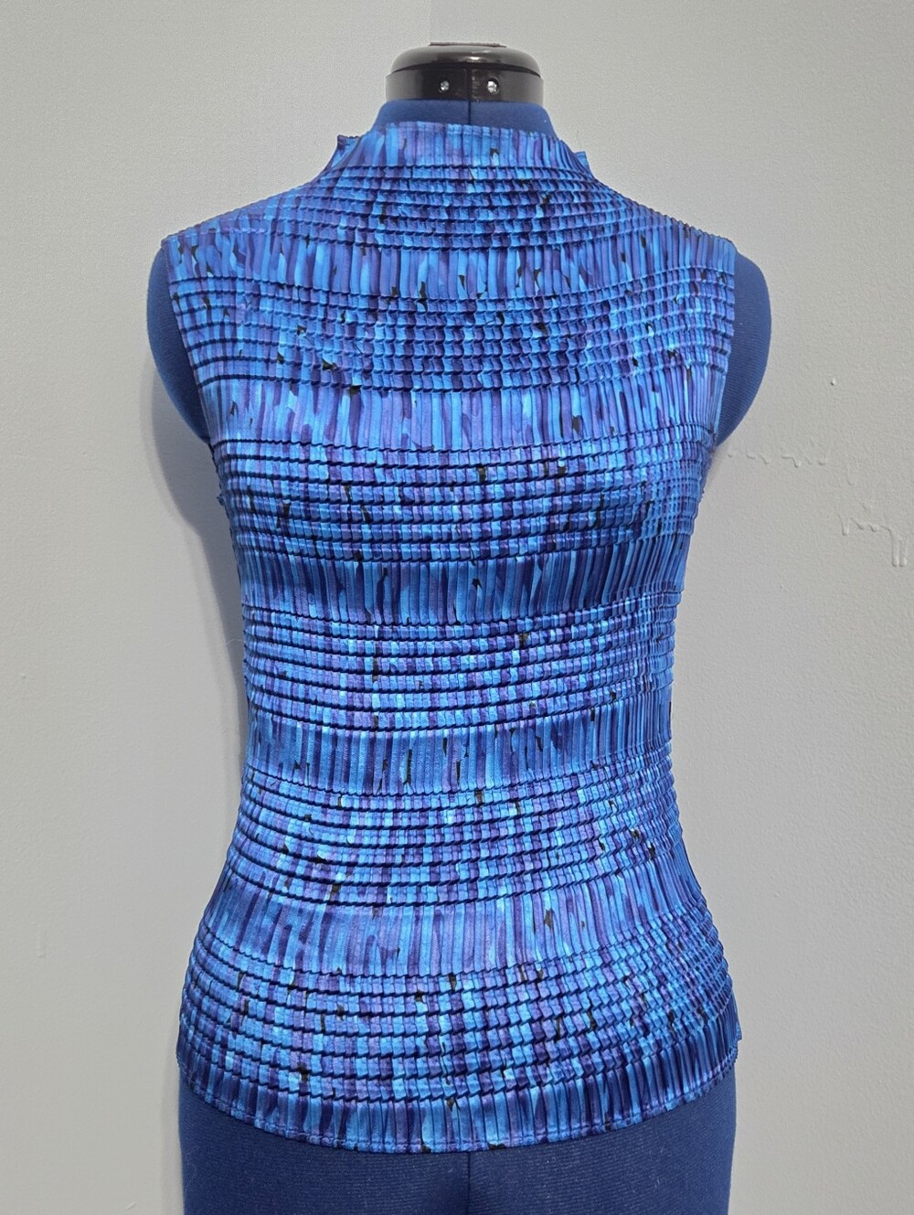 Vintage 90s Blue Popcorn Pleated Tank Top Size S